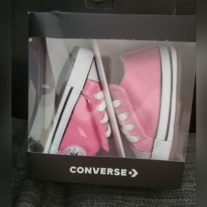 Baby Converse Size 2(3-6mon) pink